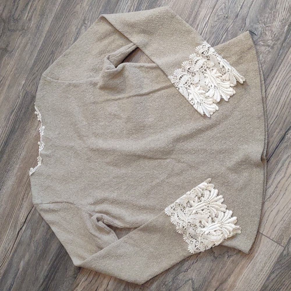 Claire Pettibone Two Piece Lounge Set Size Large ( Runs Small) - Picture 7 of 9